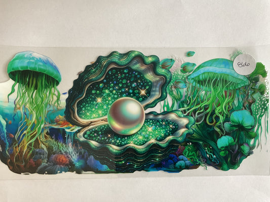 #866 - Green Pearl Jelly Fish Shell - UV DTF