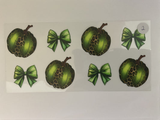 Green Leopard pumpkins and Bows - UV DTF